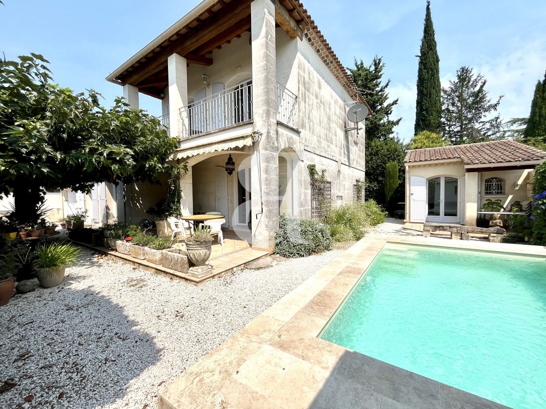 Villa in Saint-Rémy-de-Provence, Provence-Alpes-Côte d'Azur, France 2 - 18496145