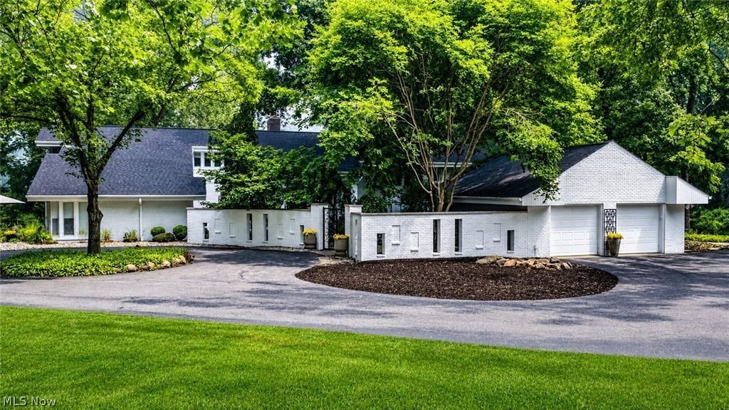 House in Novelty, Ohio, United States 1 - 18496052