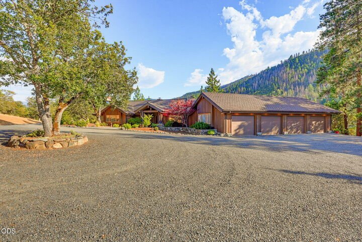House in Applegate, Oregon, United States 3 - 18496373