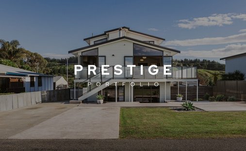 House in Eskdale, Hawke's Bay, New Zealand 1