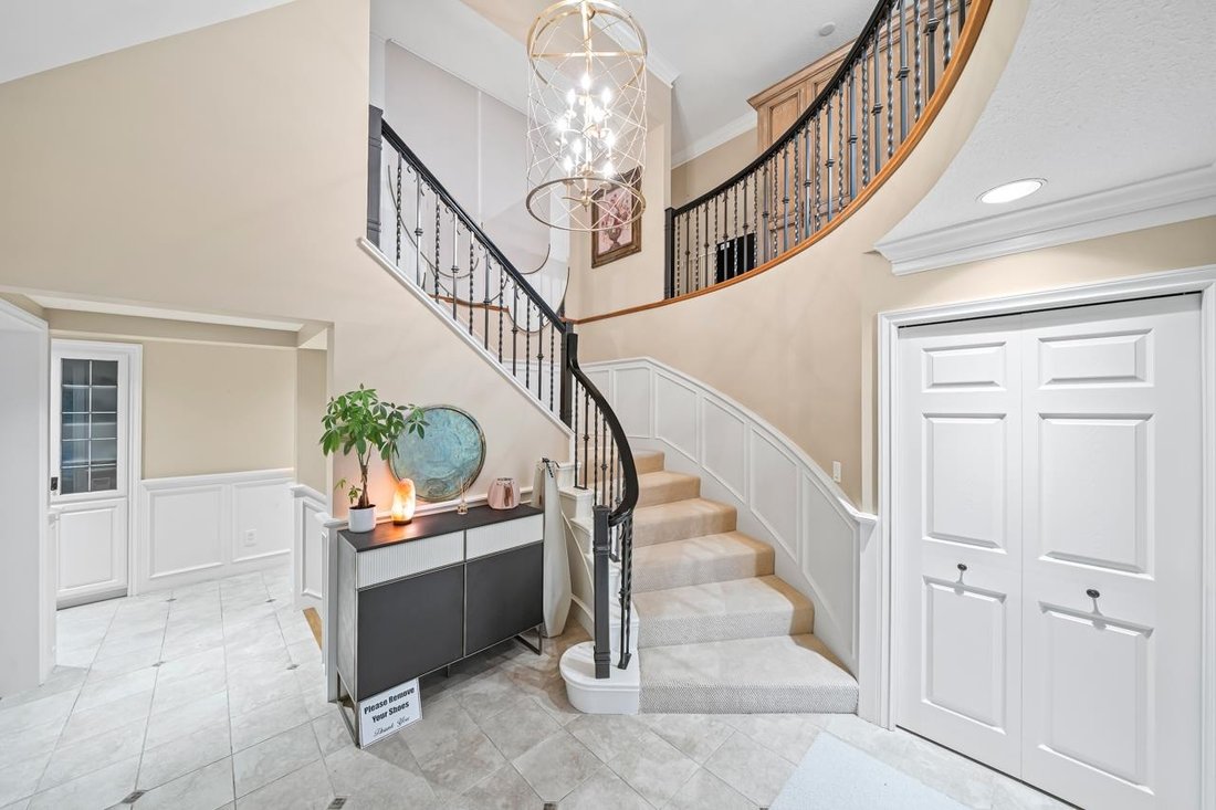 House in West Vancouver, British Columbia, Canada 3 - 18496067