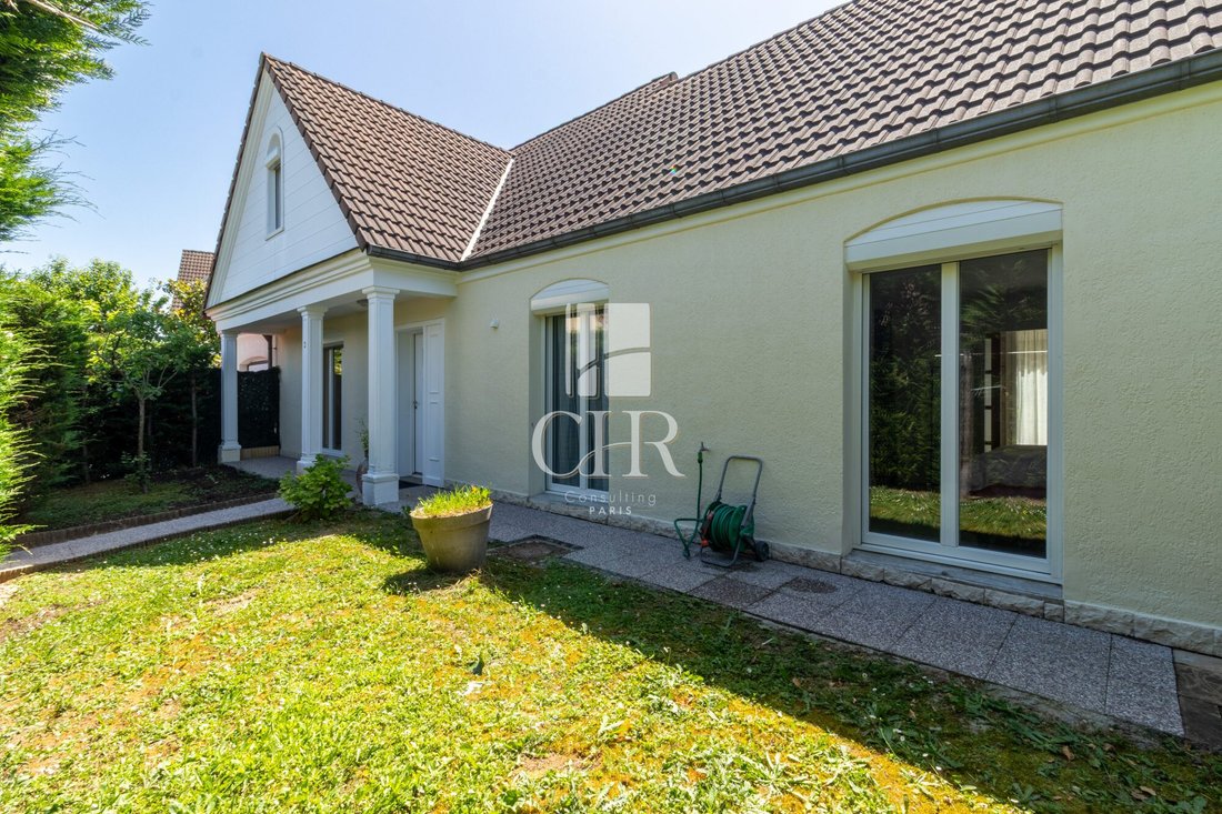 House in Piscop, Ile-de-France, France 2 - 18496244