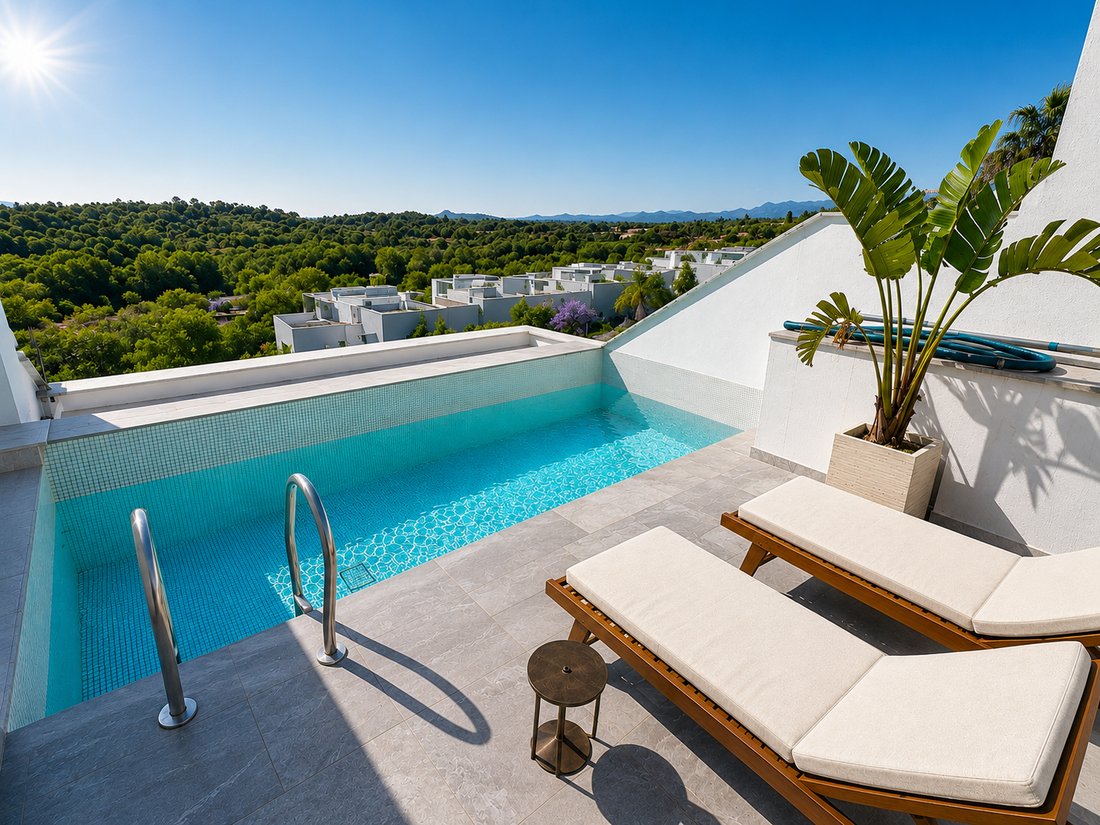 Townhouse in Sotogrande, San Roque, Andalusia 1 - 18496504