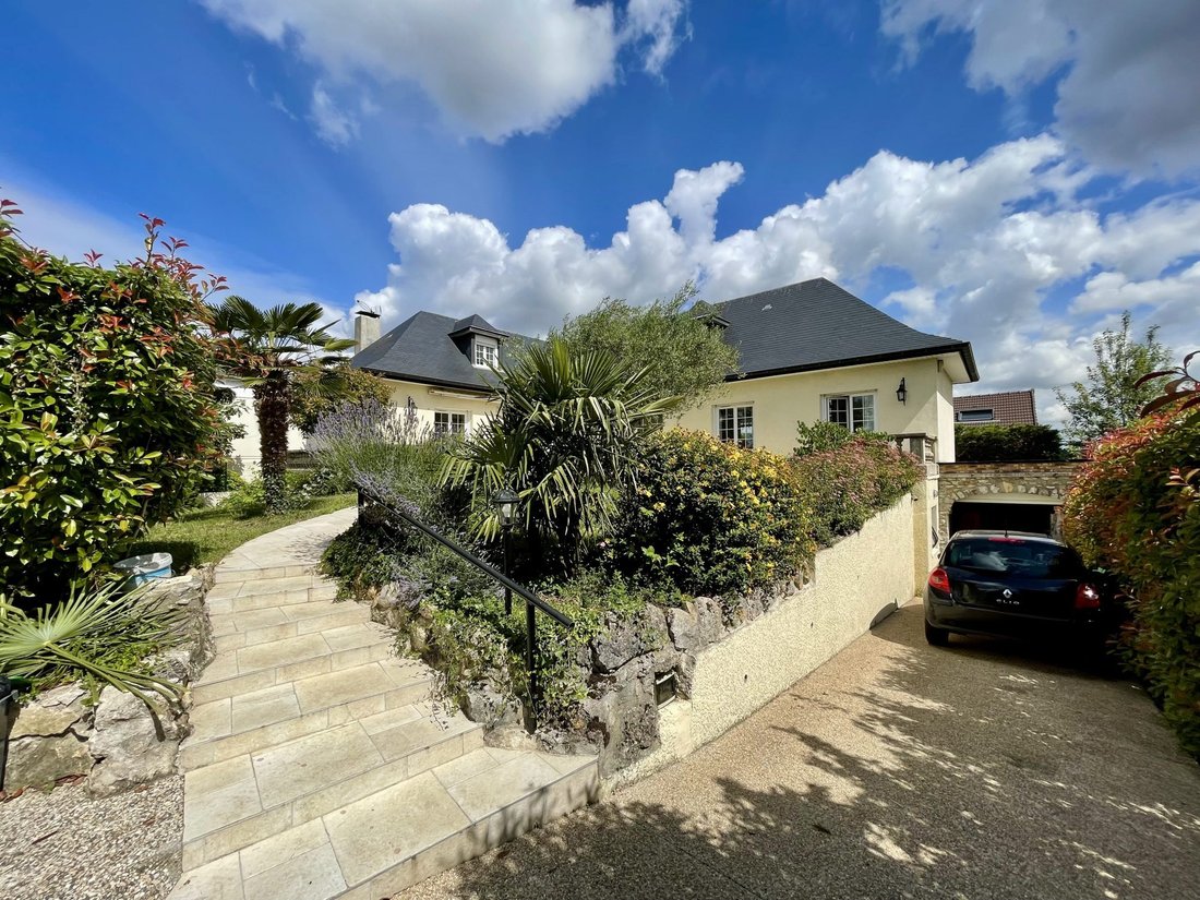 House in Montfermeil, Ile-de-France, France 1 - 18496280