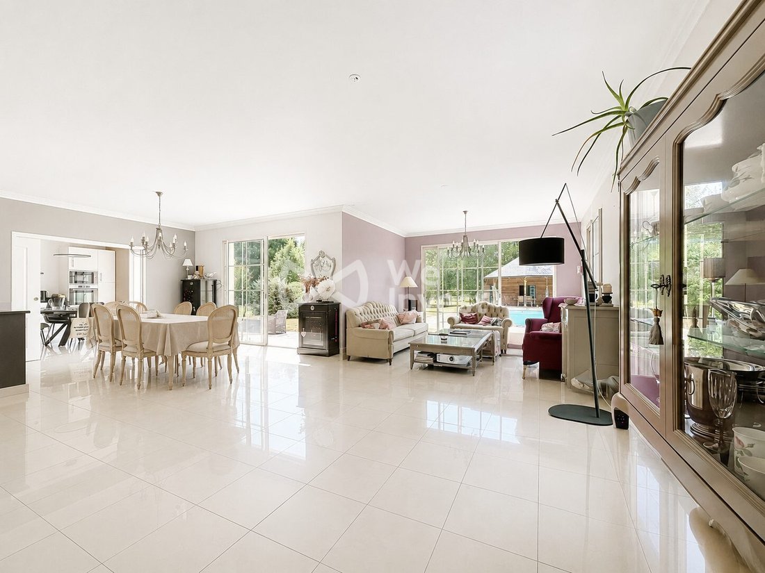 Villa in Pillerie-Bootz, Laval, Pays de la Loire 4 - 18496260