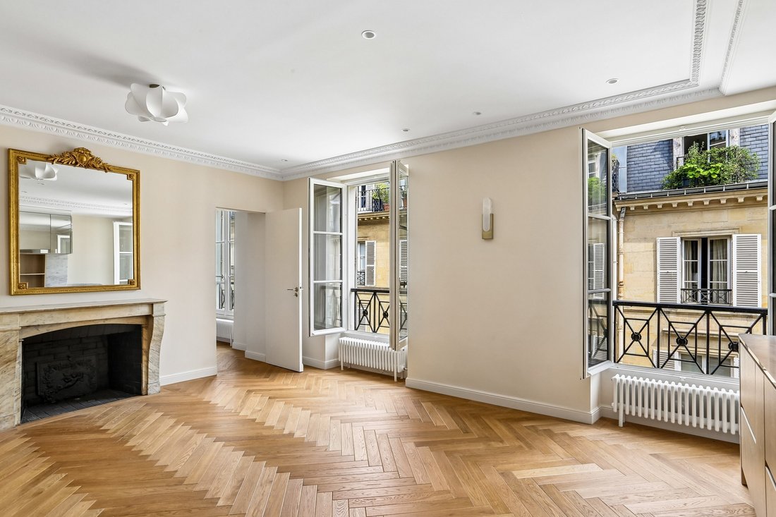 Apartment in Odéon, Paris 6e Arrondissement, Paris 4 - 18496288