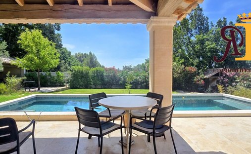 House in Lauris, Provence-Alpes-Côte d'Azur, France 1