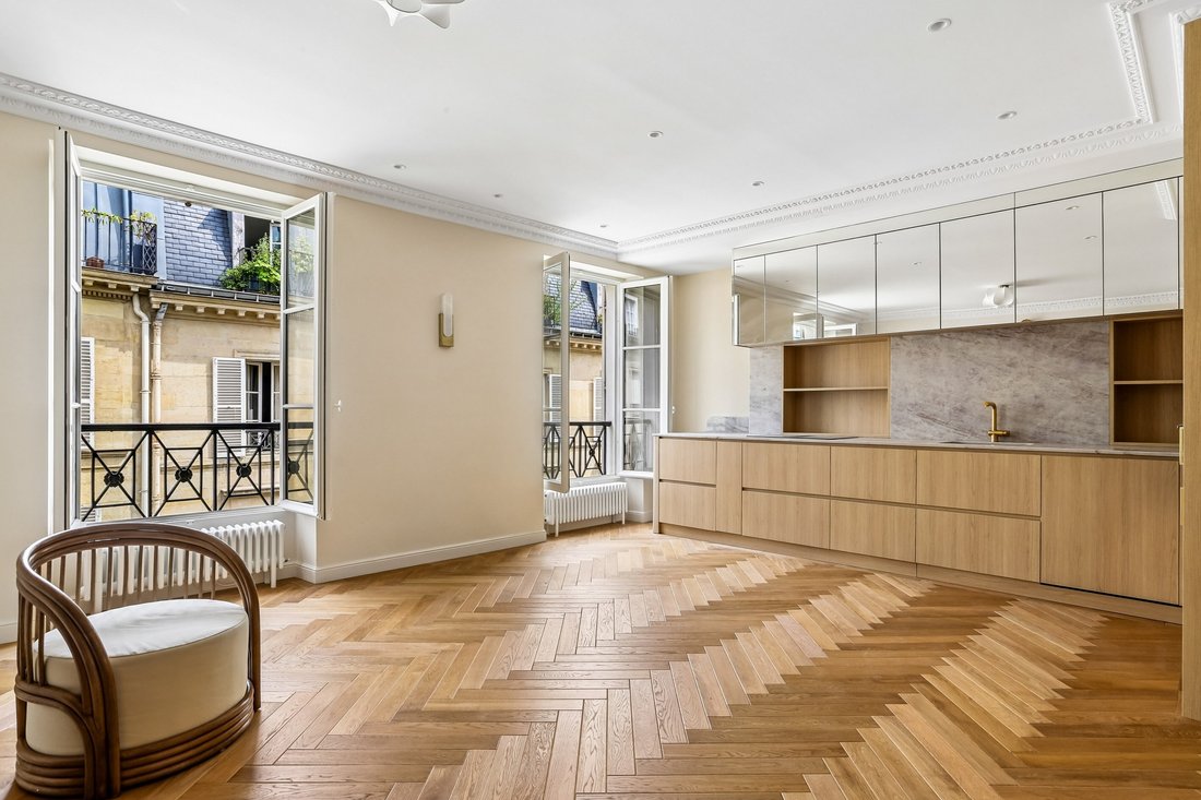 Apartment in Odéon, Paris 6e Arrondissement, Paris 1 - 18496288