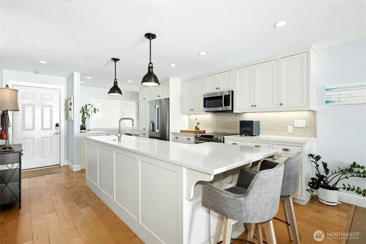 Condo in Kirkland, Washington, United States 5 - 18496389