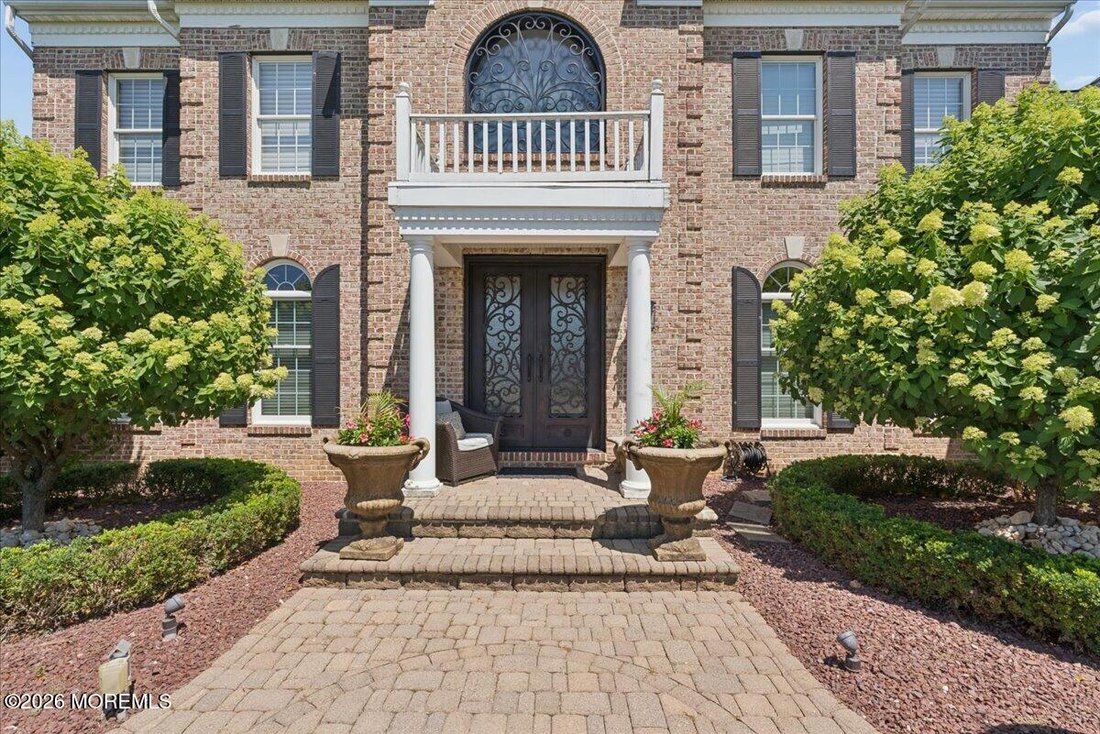House in Manalapan Township, New Jersey, United States 4 - 18496503