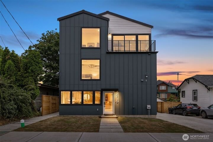 House in Seattle, Washington, United States 3 - 18496359