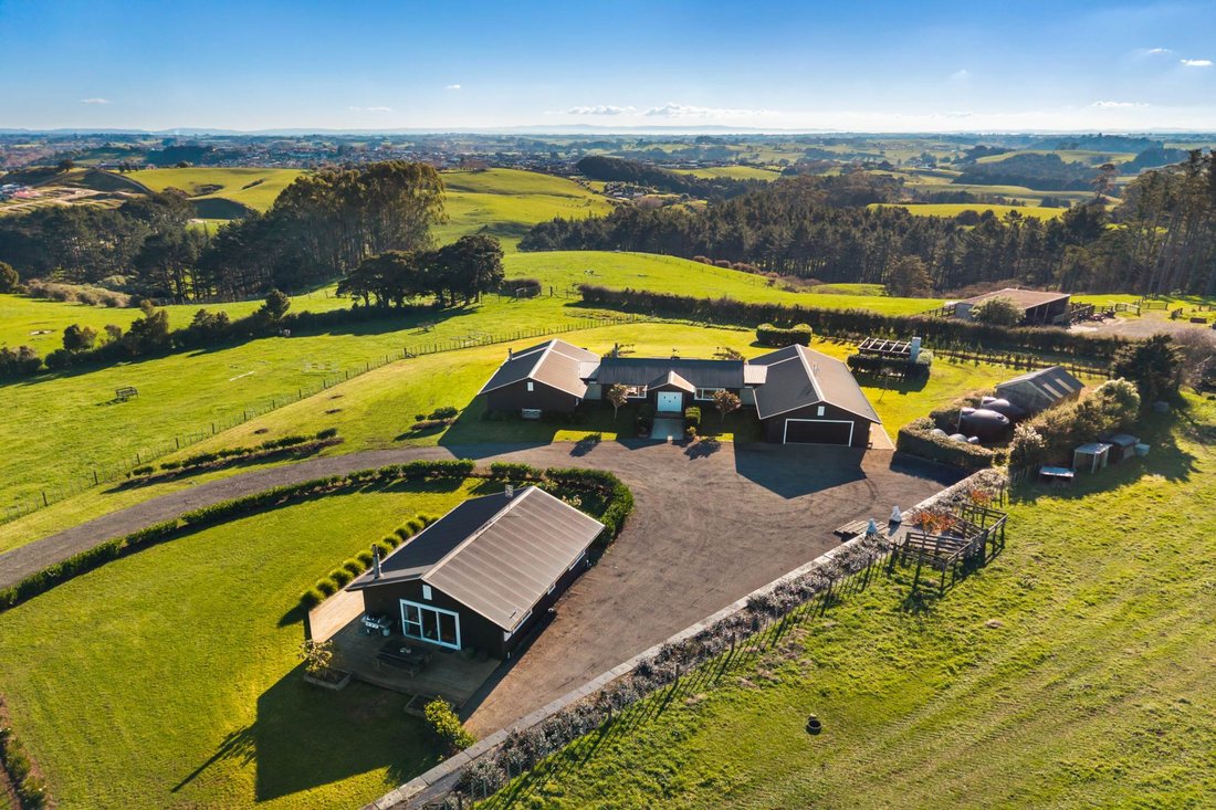 House in Pukekohe Hill, New Zealand 1 - 18397885
