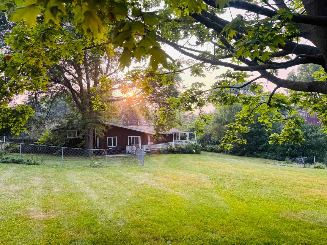 House in Mount Horeb, Wisconsin, United States 2 - 18150221
