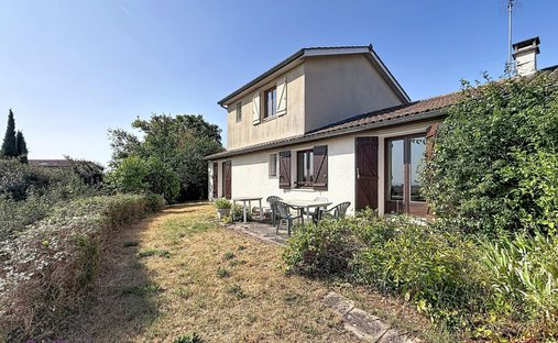 House in Chaponost, Auvergne-Rhône-Alpes, France 1