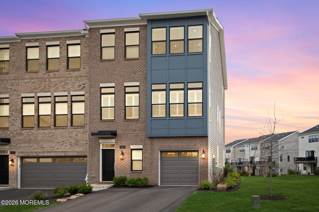 Condo in Lincroft, New Jersey, United States 1 - 18496496