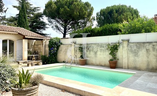 Villa in Saint-Rémy-de-Provence, Provence-Alpes-Côte d'Azur, France 1
