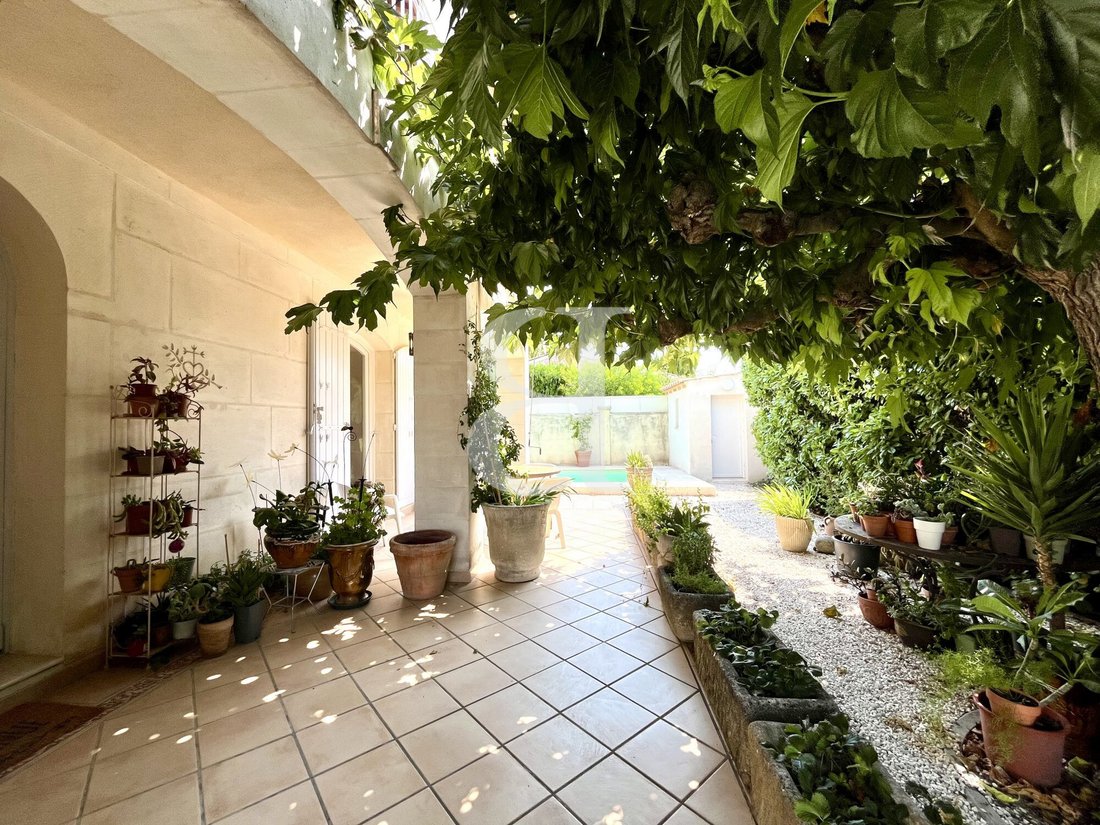 Villa in Saint-Rémy-de-Provence, Provence-Alpes-Côte d'Azur, France 3 - 18496145
