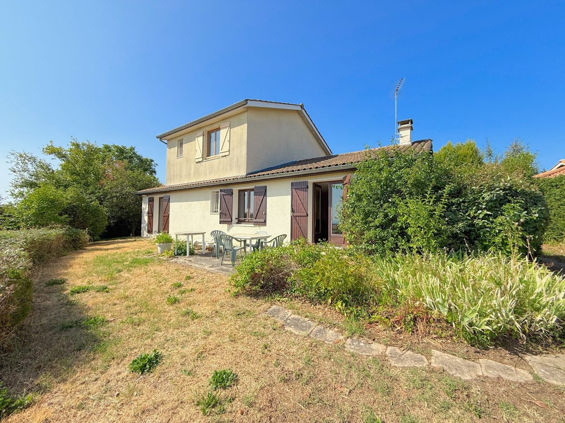 House in Chaponost, Auvergne-Rhône-Alpes, France 1 - 18496275