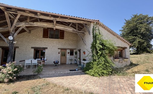 House in Hautefage-la-Tour, Nouvelle-Aquitaine, France 1