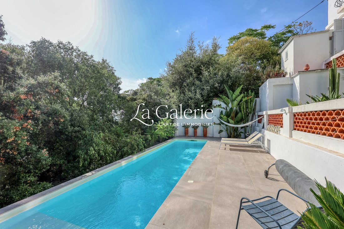 Villa in Hyeres, Provence-Alpes-Côte d'Azur, France 3 - 18496252