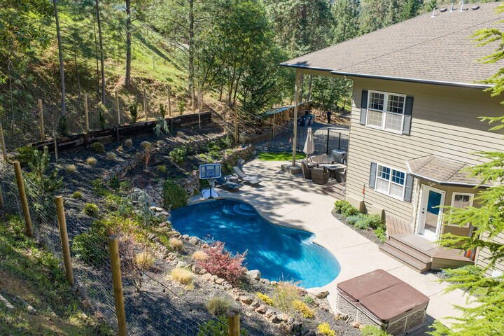 House in Applegate, Oregon, United States 2 - 18496375