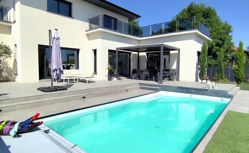 Villa in Viriville, Auvergne-Rhône-Alpes, France 1