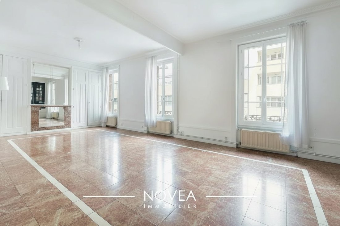 Apartment in Zola - Pressence, Villeurbanne, France 1 - 18496177