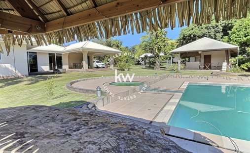 House in Taiarapu-Ouest, Windward Islands, French Polynesia 1