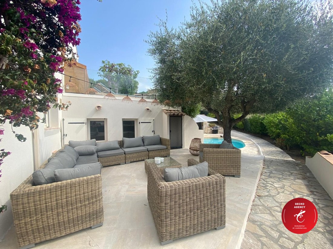 Villa in Ville-Les Saquedes-Le Bouillonnet, Sainte-Maxime, France 4 - 18496182