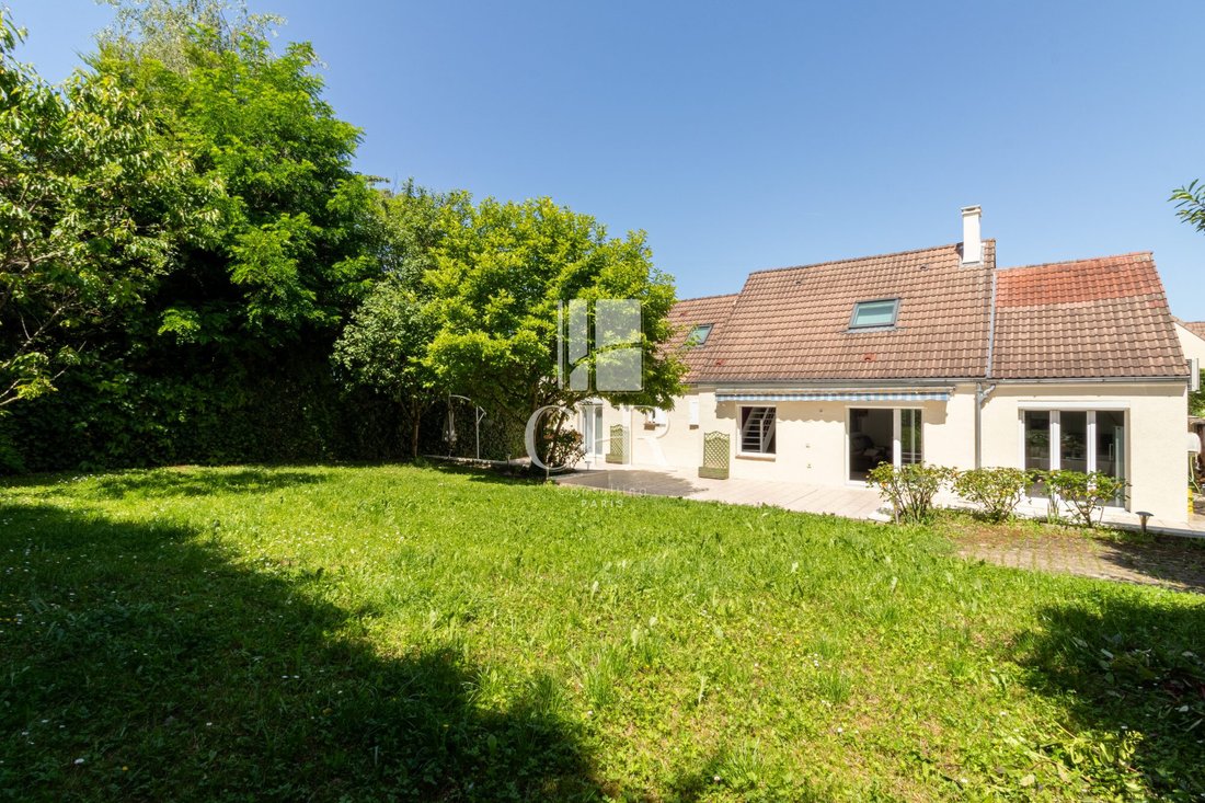 House in Piscop, Ile-de-France, France 3 - 18496244