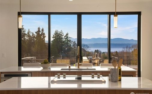 House in Woodway, Washington, United States 1