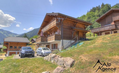 Chalet in Seytroux, Auvergne-Rhône-Alpes, France 1
