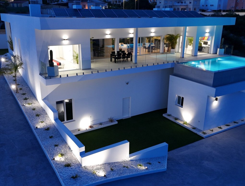 Villa in Elx / Elche, Valencian Community, Spain 1 - 18496540