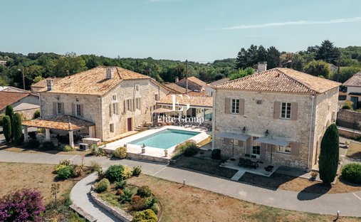 House in Dirac, Nouvelle-Aquitaine, France 1