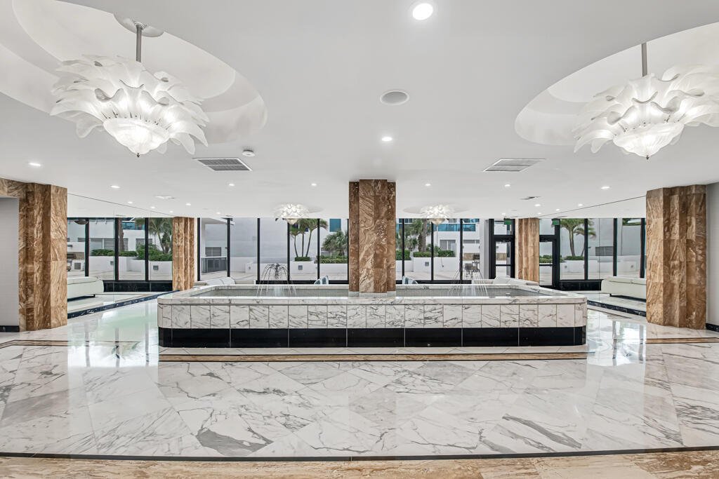 Condo in Hollywood, Florida, United States 5 - 18497010