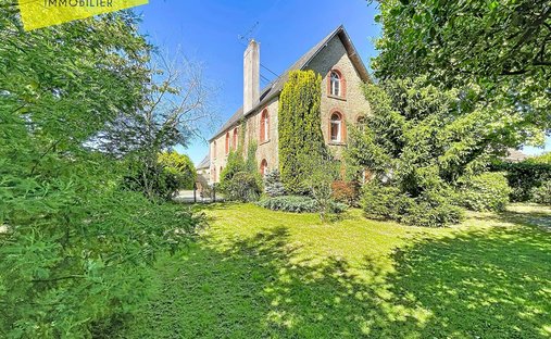 House in Saint-Martin-des-Champs, Avranches, France 1