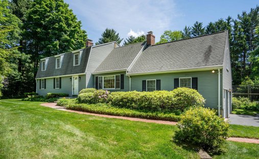 House in Simsbury, Connecticut, United States 1