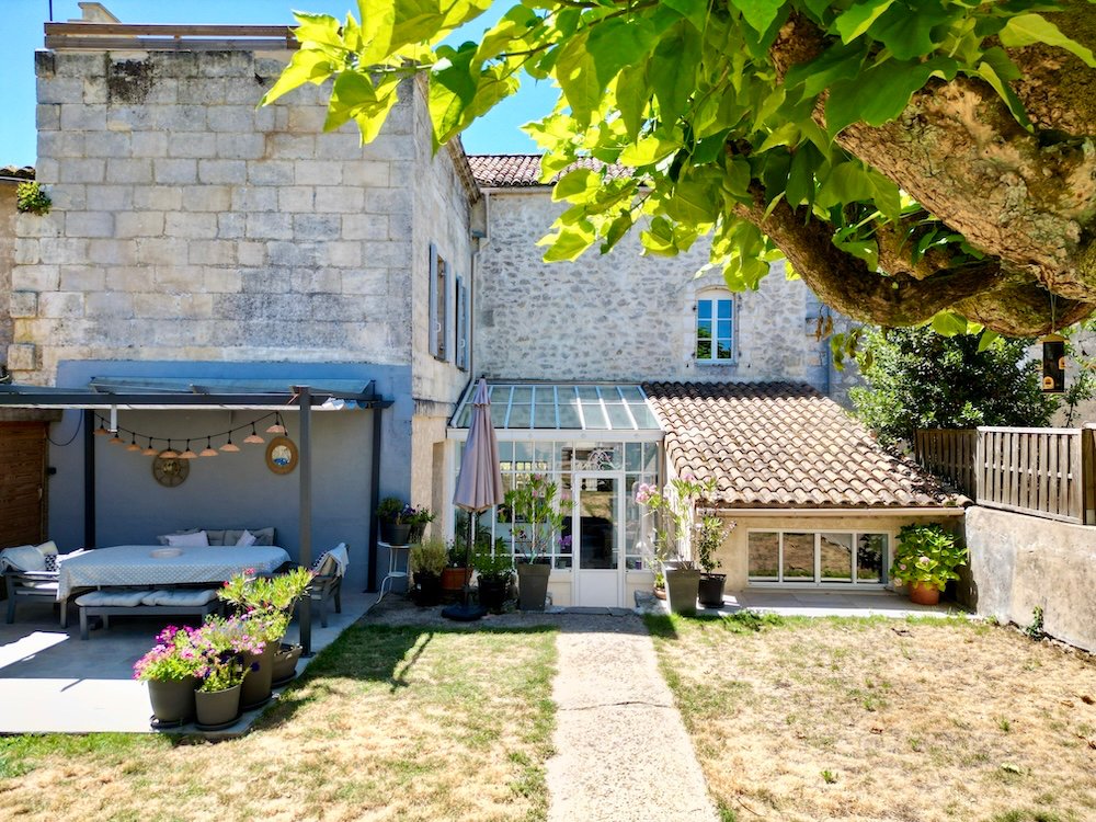 Villa in Fronsac, Nouvelle-Aquitaine, France 1 - 18496841
