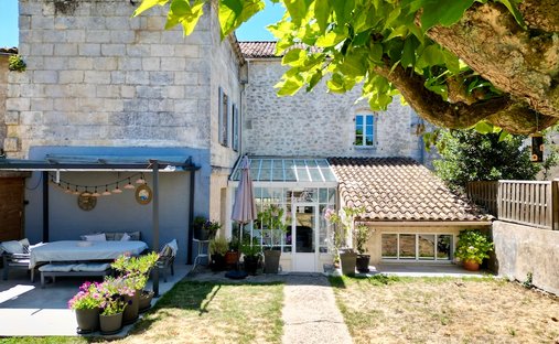Villa en Fronsac, Nueva Aquitania, Francia 1