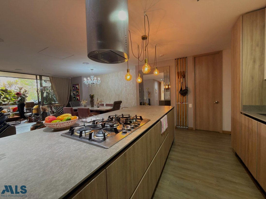 Apartment in Medellín, Antioquia, Colombia 5 - 18497638