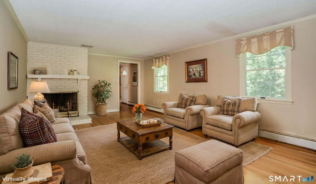 House in Simsbury, Connecticut, United States 4 - 18497405