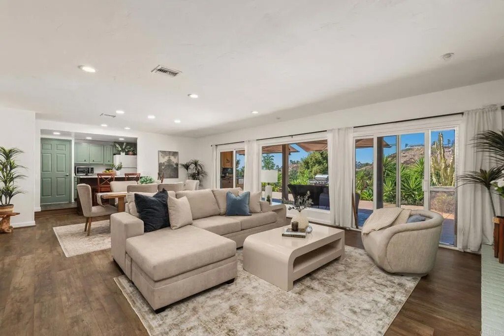 House in El Cajon, California, United States 4 - 18497105