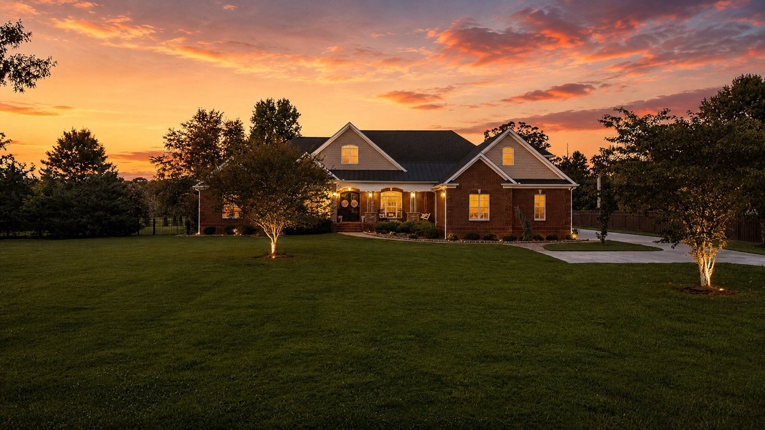 House in Tullahoma, Tennessee, United States 2 - 18497342