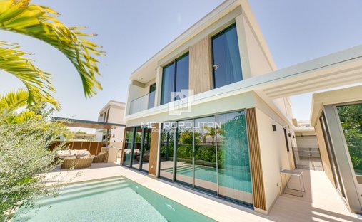 Villa in Tilal Al Ghaf, Dubai, United Arab Emirates 1