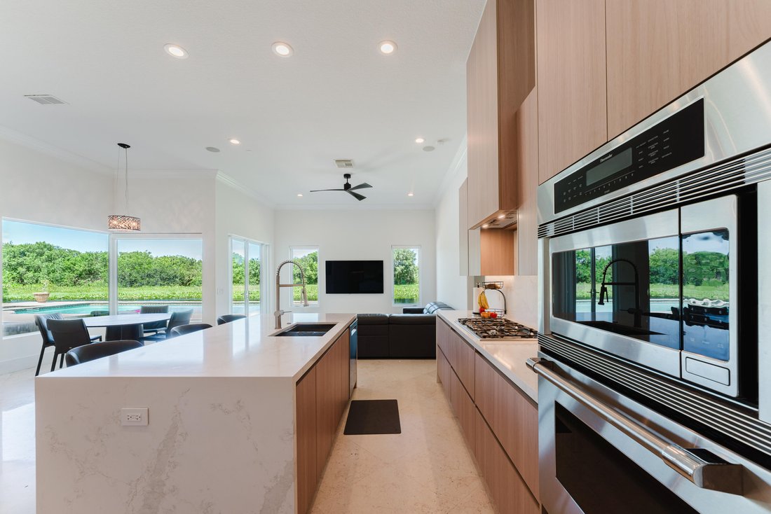 House in Davie, Florida, United States 3 - 18408233