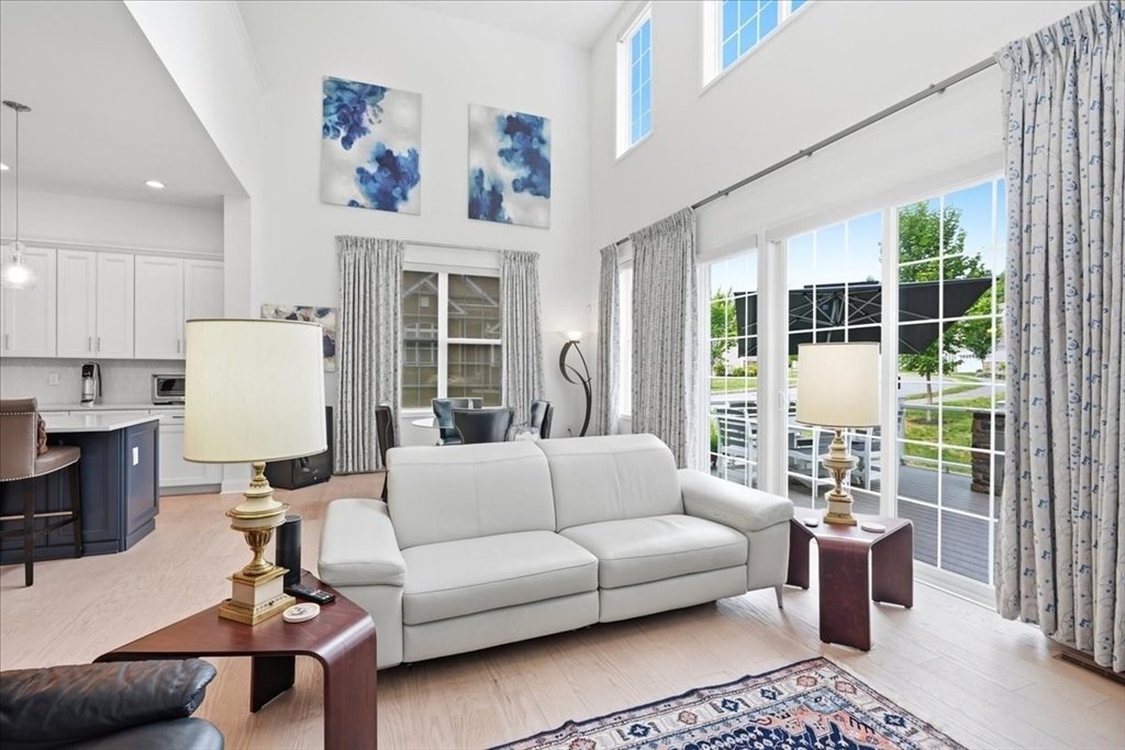 Condo in Millis, Massachusetts, United States 3 - 18497662