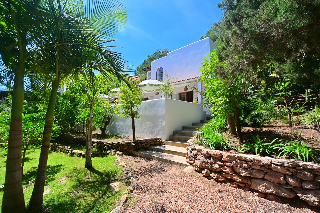 Chalet in Sant Carles de Peralta, Santa Eularia des Riu, Balearic Islands 3 - 18497549