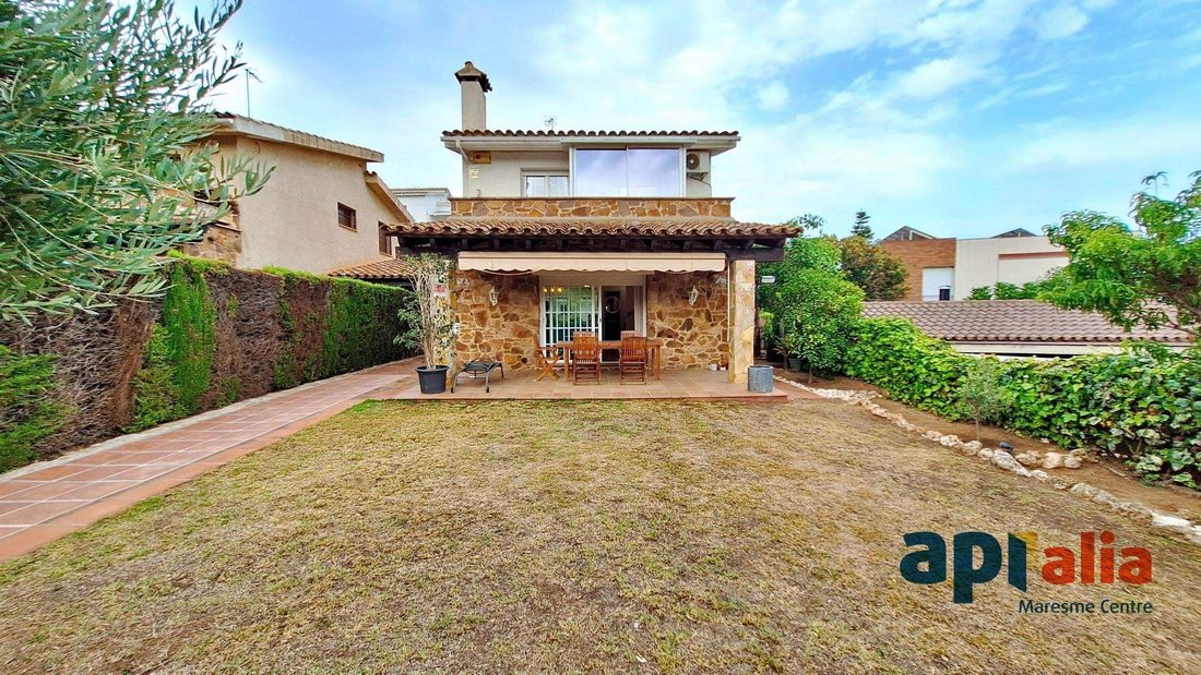 Villa in Vilassar de Dalt, Catalonia, Spain 3 - 18496955
