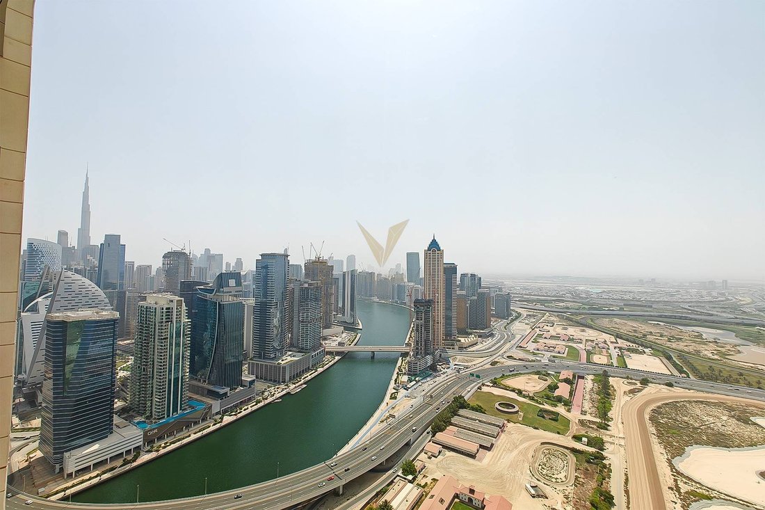Apartment in Business Bay, Dubai, United Arab Emirates 1 - 18496845