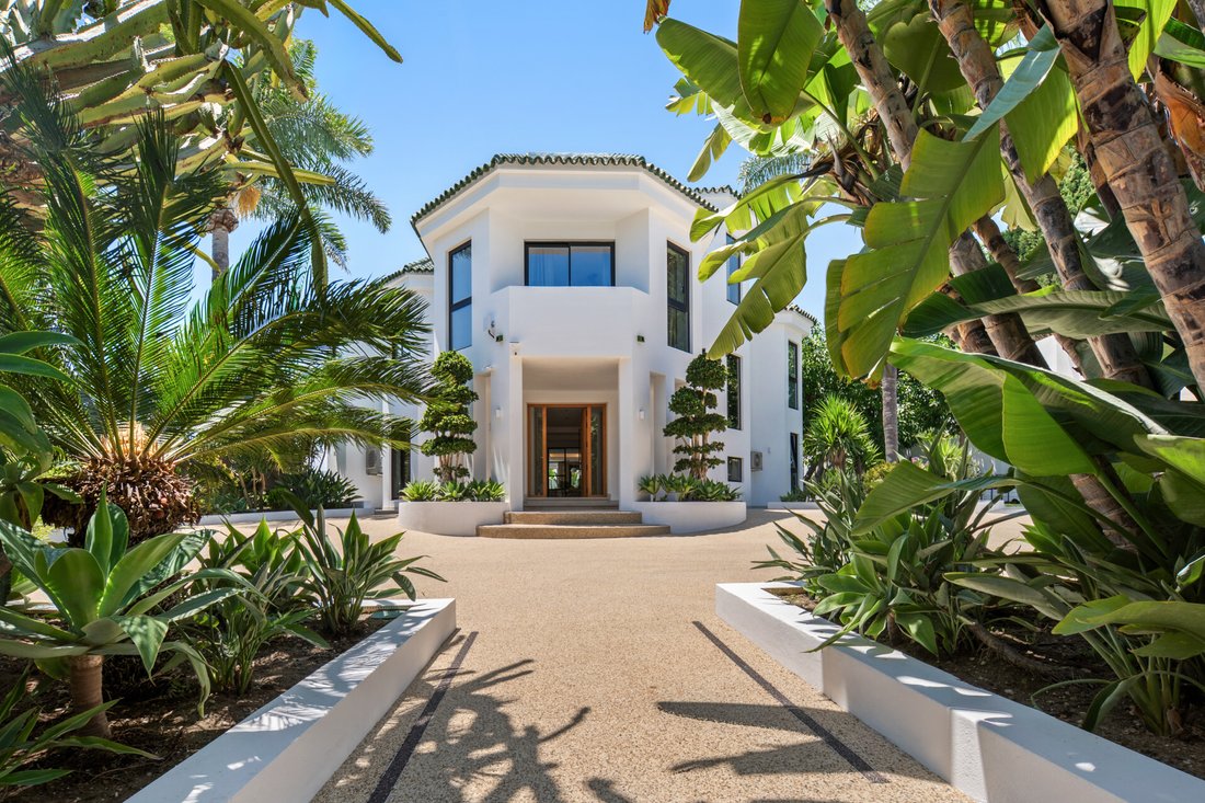 Villa in Marbella, Andalusia, Spain 3 - 18497686